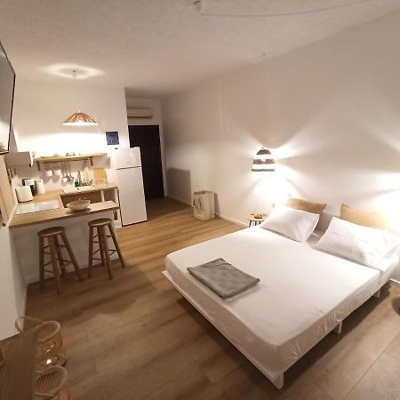 Harmony Apartment Poros Town Bagian luar foto
