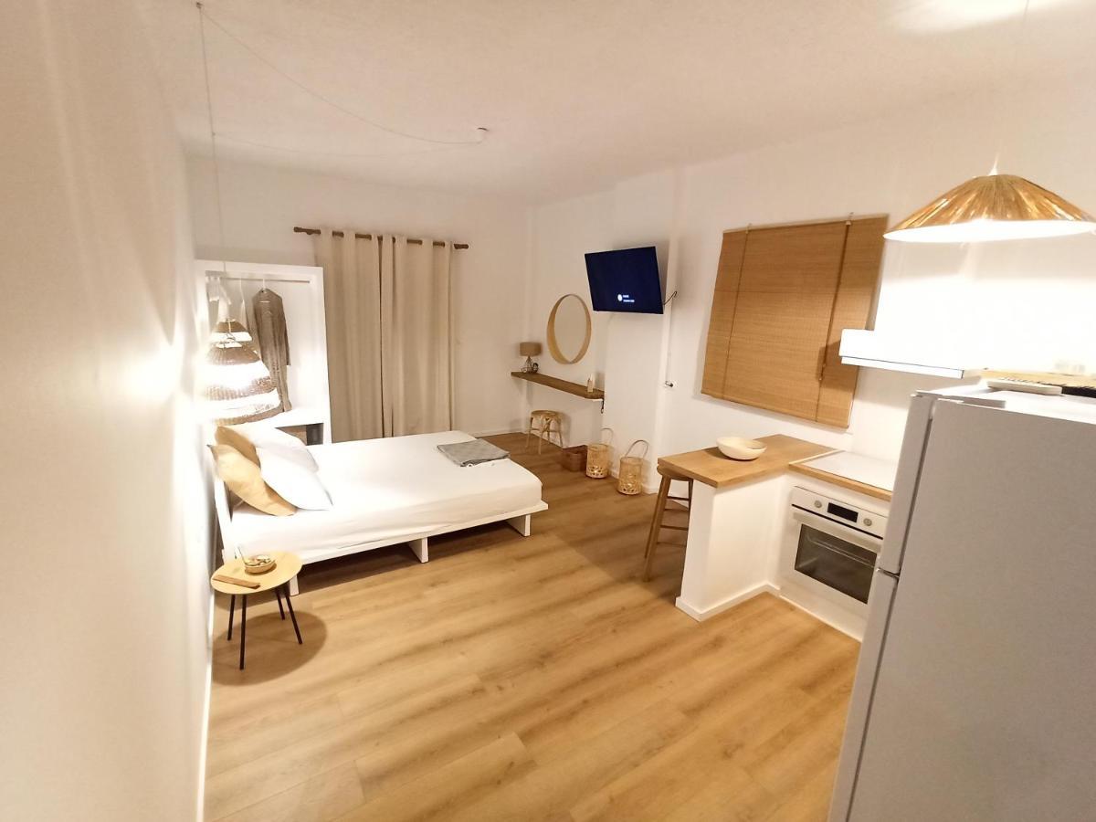 Harmony Apartment Poros Town Bagian luar foto