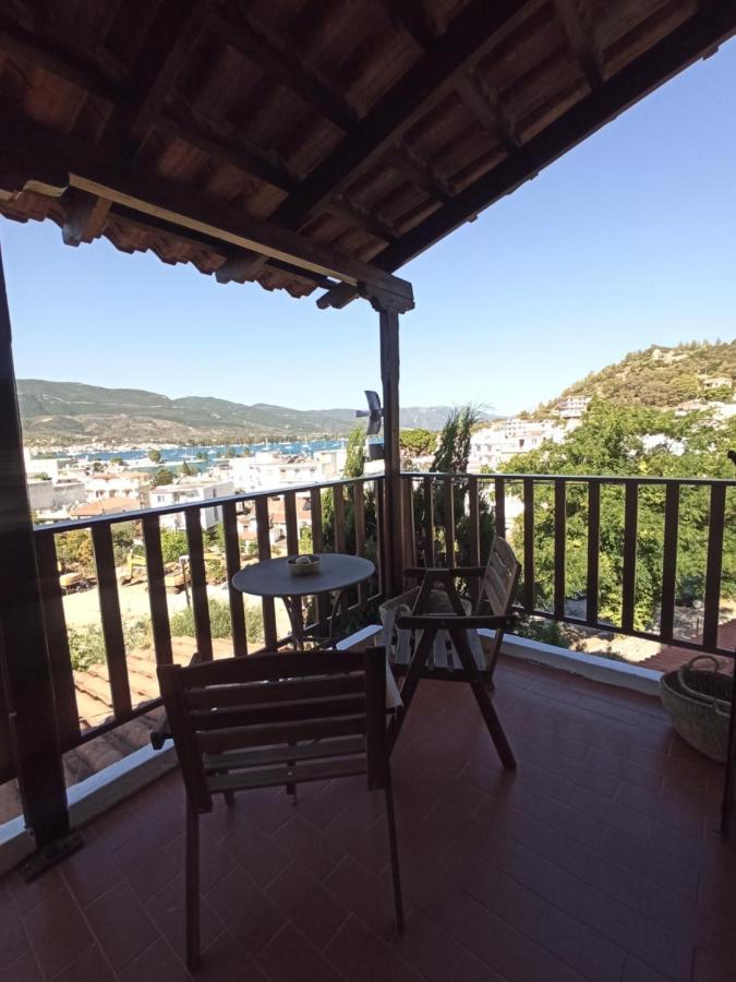 Harmony Apartment Poros Town Bagian luar foto